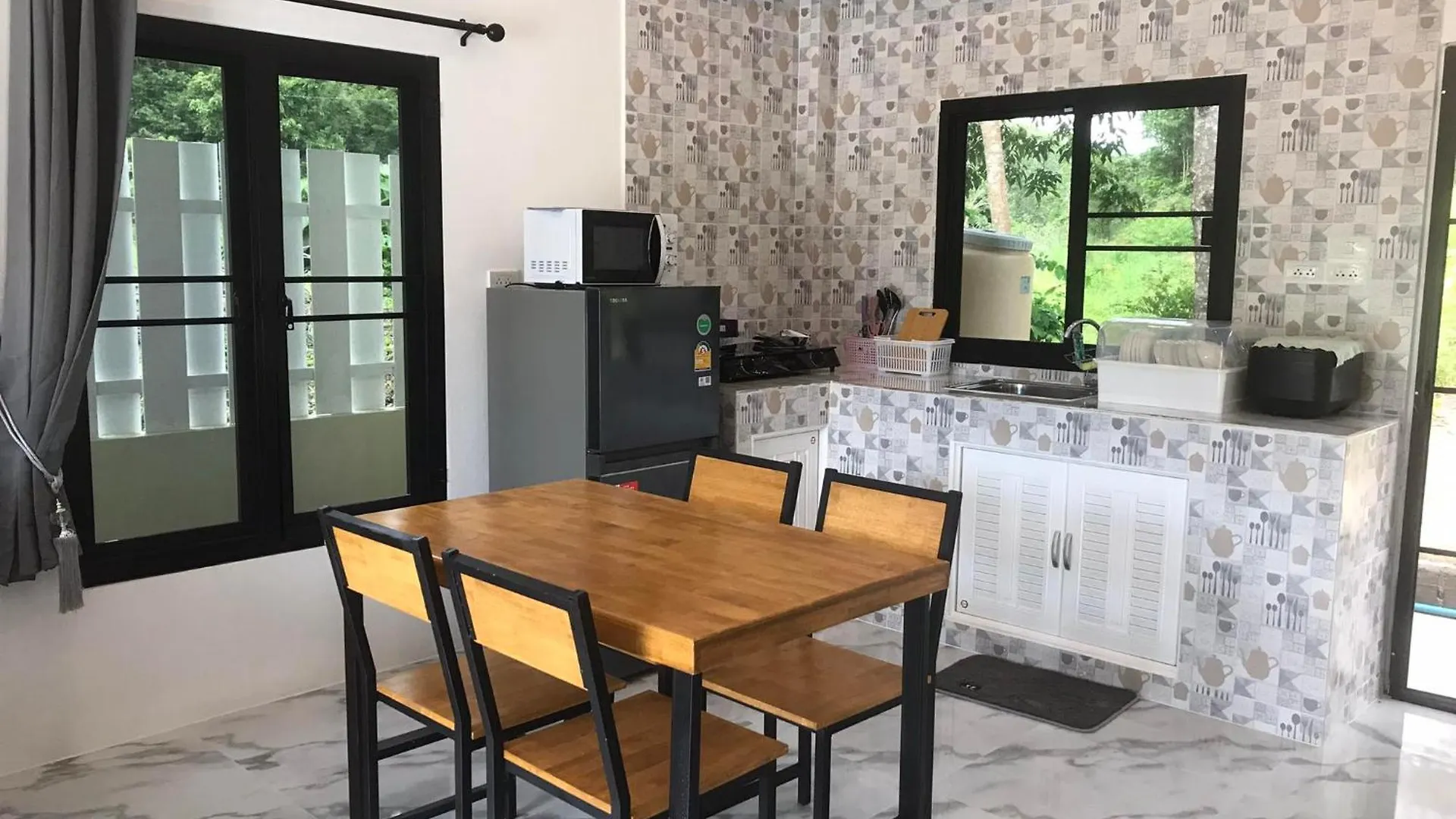 別荘 Villa ,70M2, Piscine,2 Chambres Ko Lanta