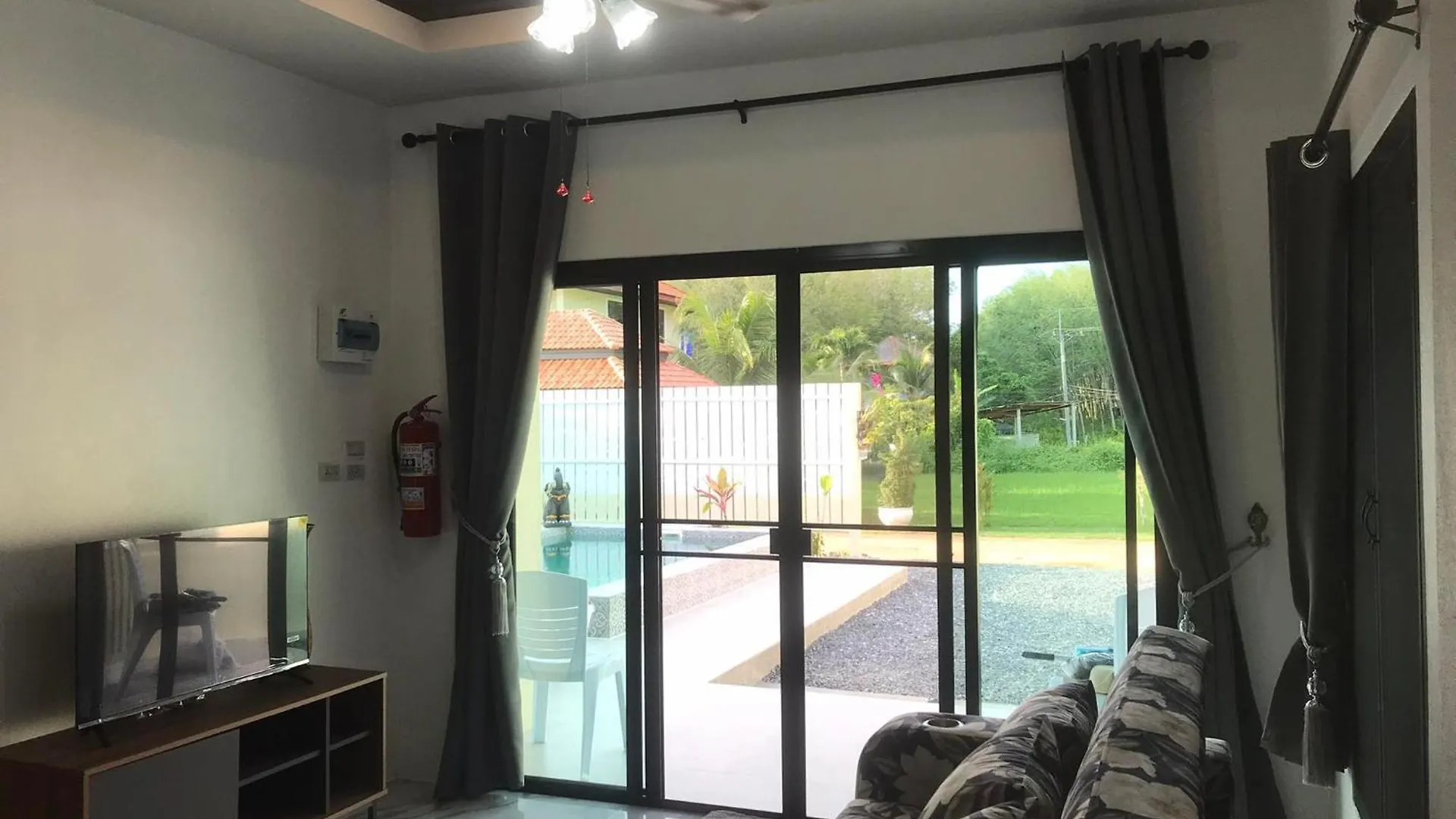 Villa ,70M2, Piscine,2 Chambres Ko Lanta 別荘